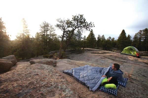 Coleman 45°F Double Sleeping Bag, Queen Size XL Sleeping Bag with Big & Tall Design, 2 Sleeping Bags When Zipped Apart, 3-Layer Comfort with Snag-Free Zipper & Stuff Sack, Machine Washable - Image 5
